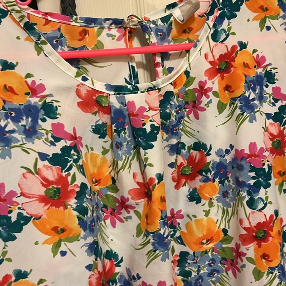 Fabiola floral top - Picture 3 of 3